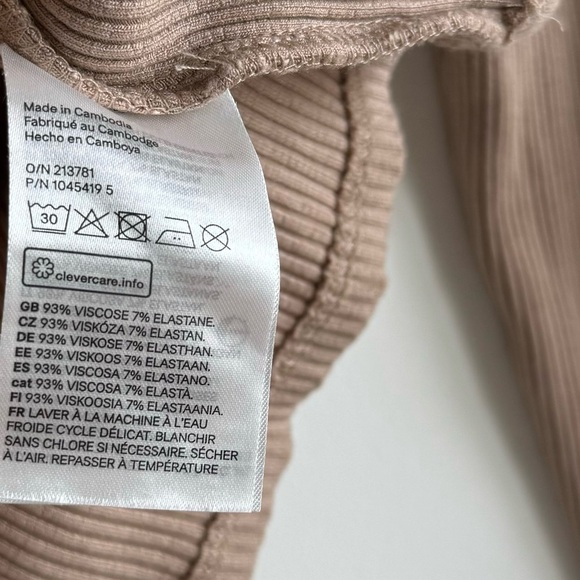 H&M Tan Ribbed V-Neck Long Sleeve Top Small - Picture 4 of 4